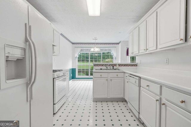 111 Laura Ashlyn Court, Mcdonough, GA 30252