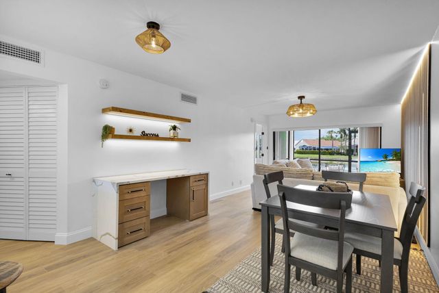 12911 Briarlake Drive 103, Palm Beach Gardens, FL 33418