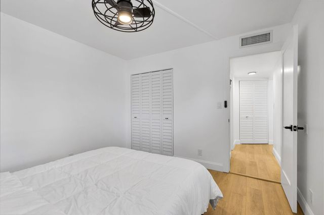 12911 Briarlake Drive 103, Palm Beach Gardens, FL 33418