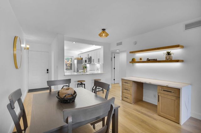 12911 Briarlake Drive 103, Palm Beach Gardens, FL 33418