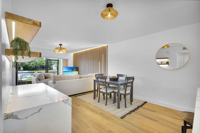 12911 Briarlake Drive 103, Palm Beach Gardens, FL 33418