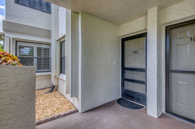 12911 Briarlake Drive 103, Palm Beach Gardens, FL 33418