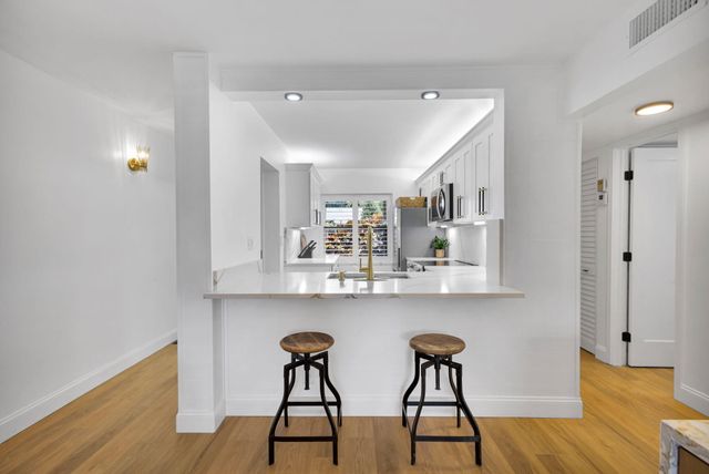 12911 Briarlake Drive 103, Palm Beach Gardens, FL 33418