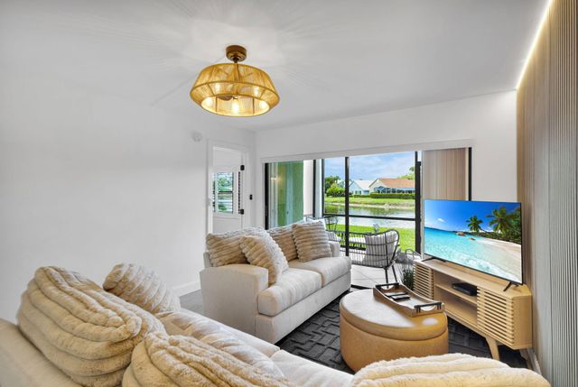 12911 Briarlake Drive 103, Palm Beach Gardens, FL 33418