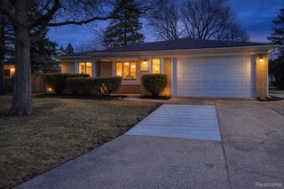 39284 Sunderland Drive, Clinton Township, MI 48038