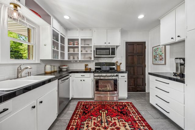 10156 Baronne Circle, Dallas, TX 75218