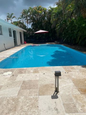 13424 SW 90th Ter, Miami, FL 33186