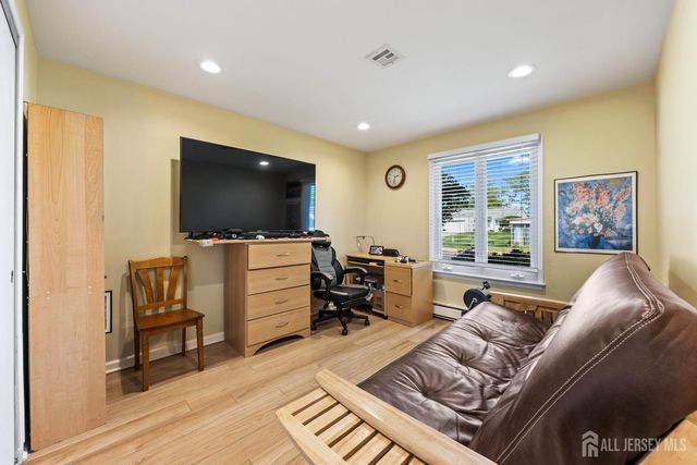 133-B Balsam Plaza, Monroe, NJ 08831