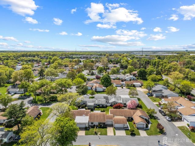 133-B Balsam Plaza, Monroe, NJ 08831
