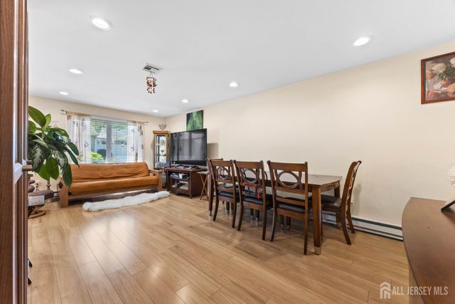 133-B Balsam Plaza, Monroe, NJ 08831