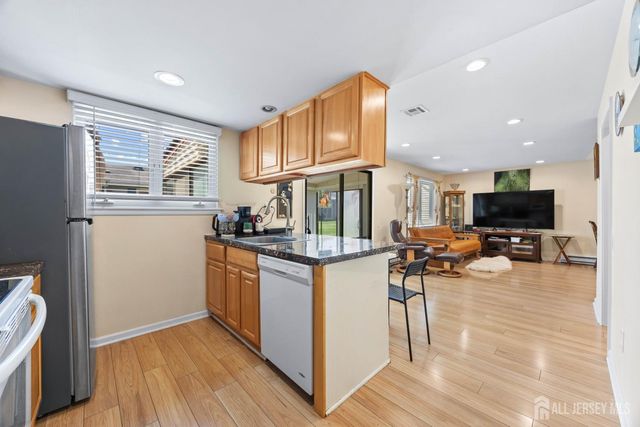 133-B Balsam Plaza, Monroe, NJ 08831