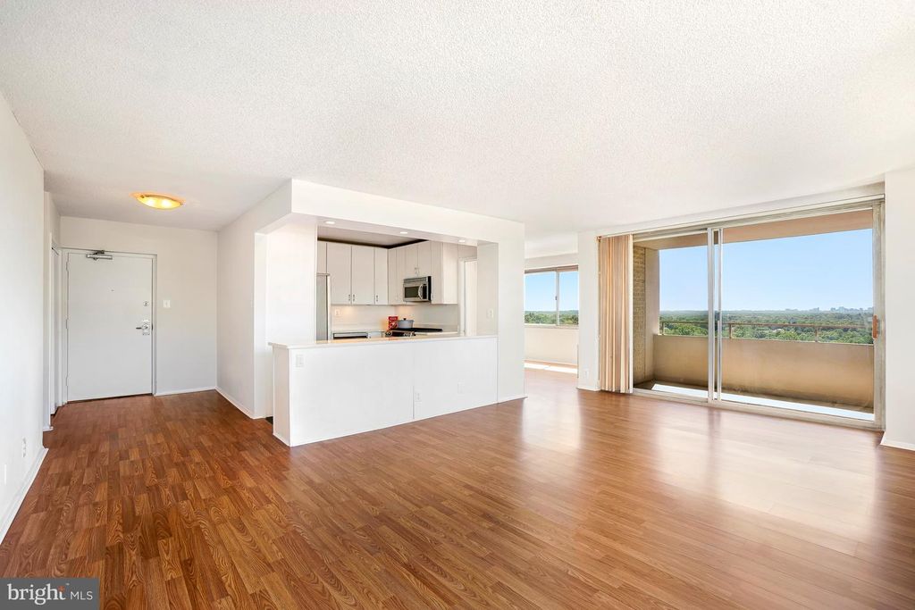 Image 13 of property listing at 5500 FRIENDSHIP BLVD #2017N, Chevy Chase, MD 20815