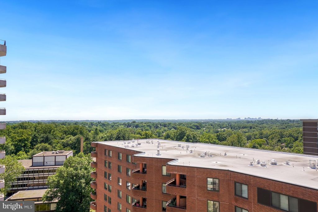 Image 18 of property listing at 5500 FRIENDSHIP BLVD #2017N, Chevy Chase, MD 20815