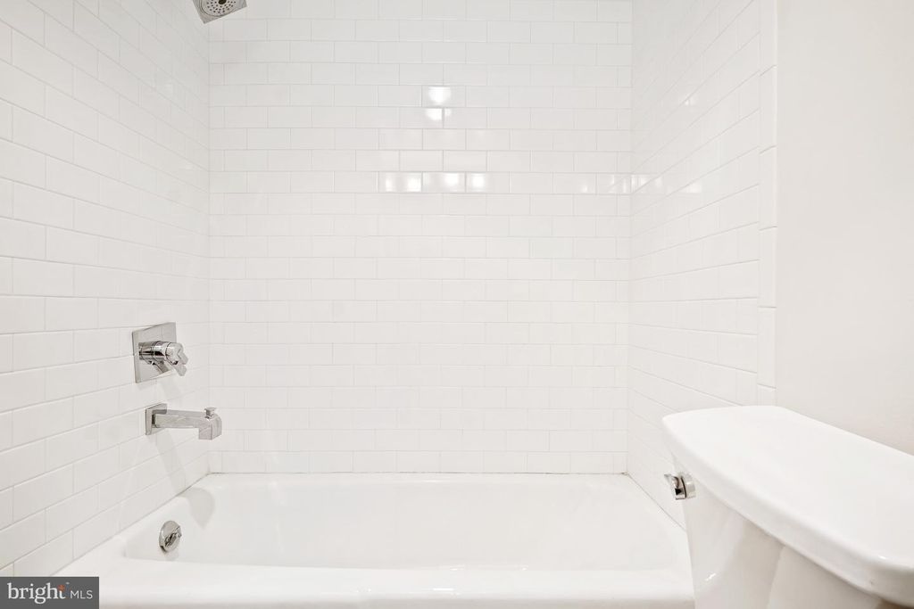 Image 27 of property listing at 5500 FRIENDSHIP BLVD #2017N, Chevy Chase, MD 20815