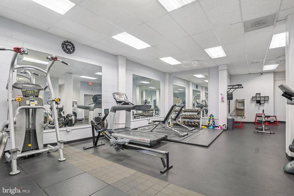 Image 35 of property listing at 5500 FRIENDSHIP BLVD #2017N, Chevy Chase, MD 20815