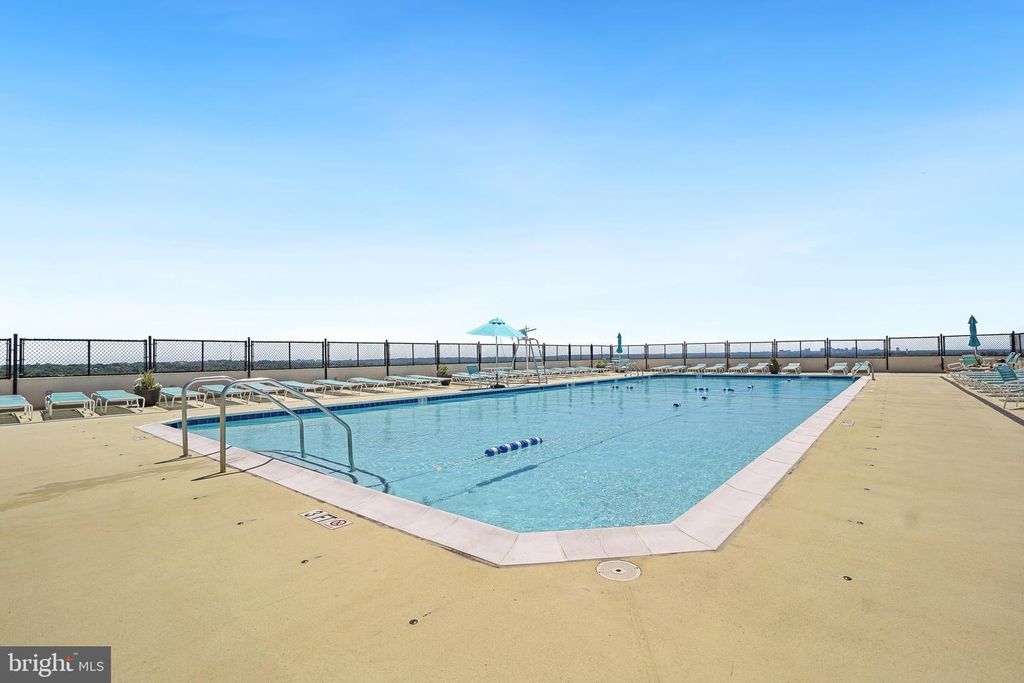 Image 36 of property listing at 5500 FRIENDSHIP BLVD #2017N, Chevy Chase, MD 20815