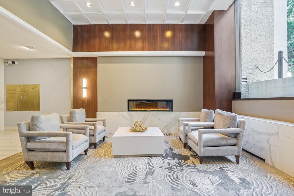 Image 5 of property listing at 5500 FRIENDSHIP BLVD #2017N, Chevy Chase, MD 20815