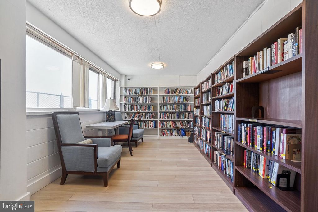 Image 9 of property listing at 5500 FRIENDSHIP BLVD #2017N, Chevy Chase, MD 20815