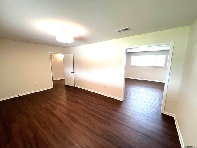 3041 Singletary Dr, Baton Rouge, LA 70809