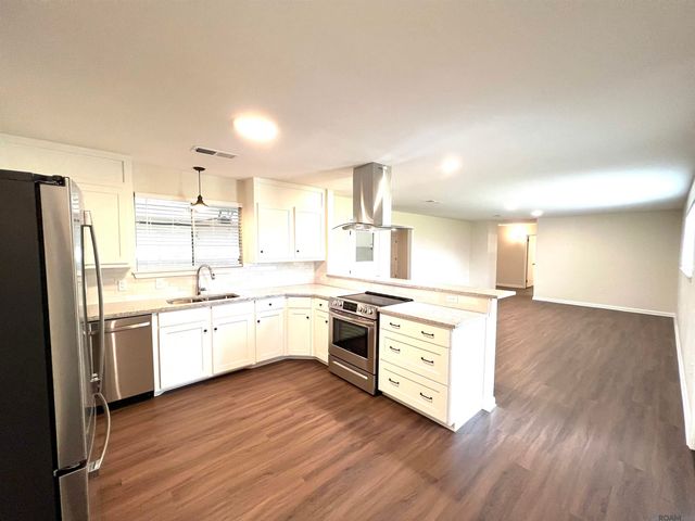 3041 Singletary Dr, Baton Rouge, LA 70809