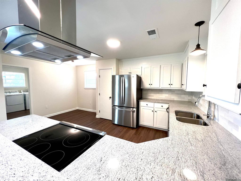 3041 Singletary Dr, Baton Rouge, LA 70809
