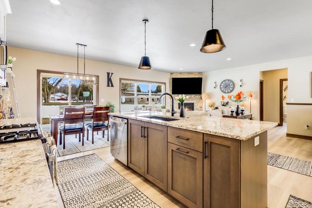 900 Moonbeam LANE, Francis Creek, WI 54214