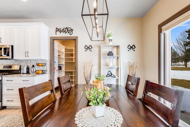 900 Moonbeam LANE, Francis Creek, WI 54214