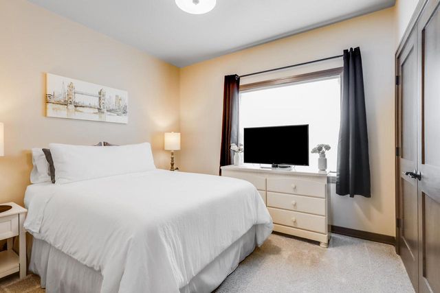 900 Moonbeam LANE, Francis Creek, WI 54214