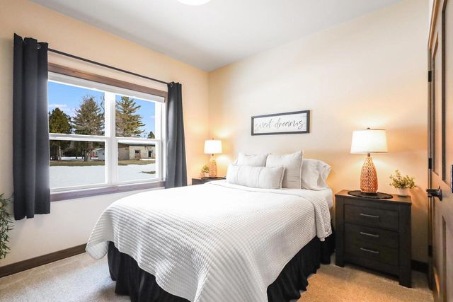 900 Moonbeam LANE, Francis Creek, WI 54214