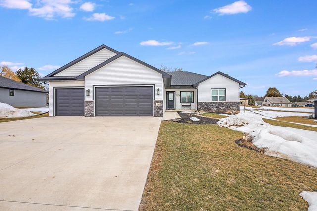 900 Moonbeam LANE, Francis Creek, WI 54214