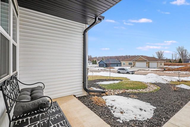 900 Moonbeam LANE, Francis Creek, WI 54214