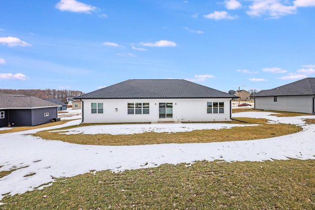 900 Moonbeam LANE, Francis Creek, WI 54214