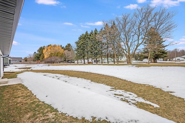 900 Moonbeam LANE, Francis Creek, WI 54214