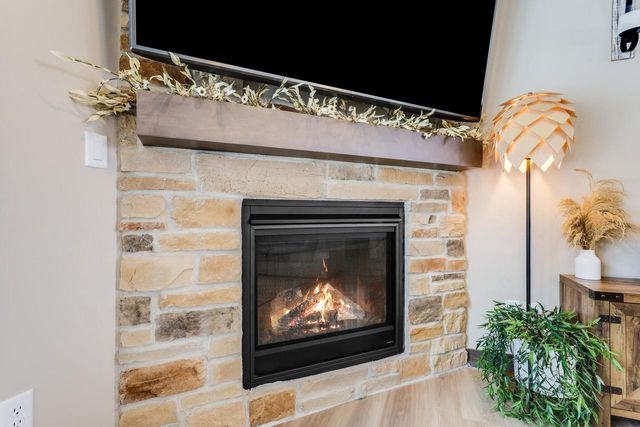 900 Moonbeam LANE, Francis Creek, WI 54214