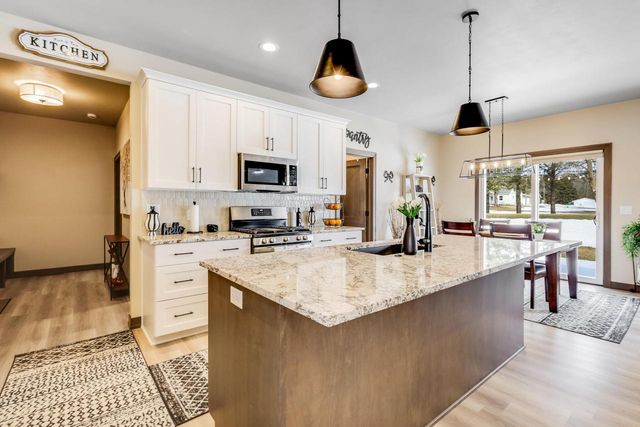 900 Moonbeam LANE, Francis Creek, WI 54214