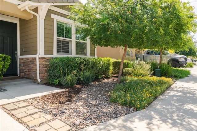 1704 Camellia Lane, Redlands, CA 92374