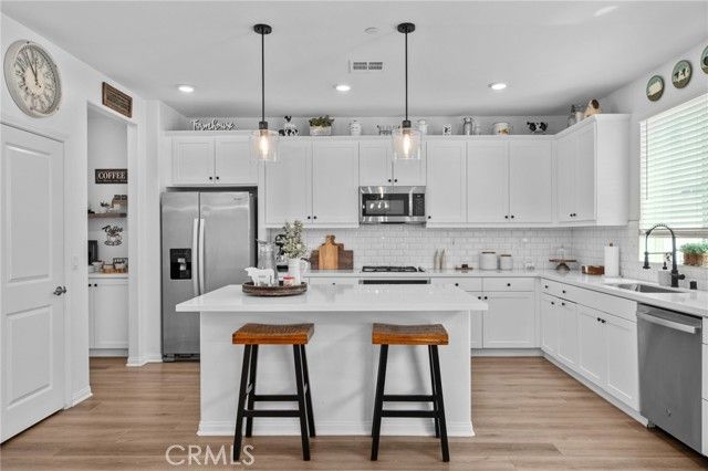 1704 Camellia Lane, Redlands, CA 92374