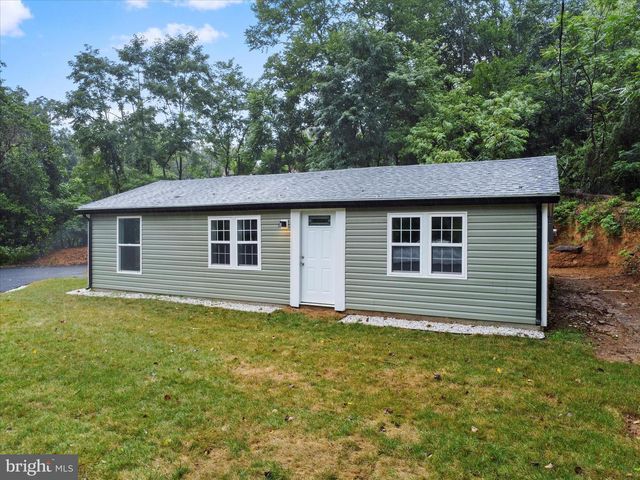 1712 SHENANDOAH RIVER DR, Harpers Ferry, WV 25425