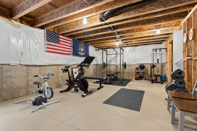 8275 W Sturtevant Avenue, Richland, MI 49083