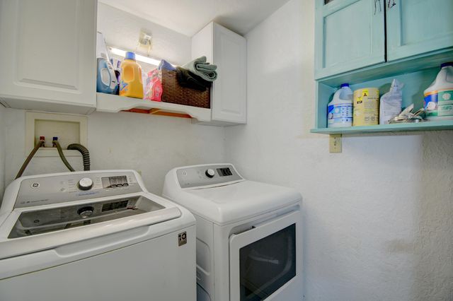 8 Camino El Alto NE, Albuquerque, NM 87123