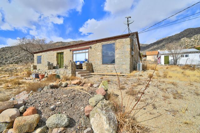 8 Camino El Alto NE, Albuquerque, NM 87123