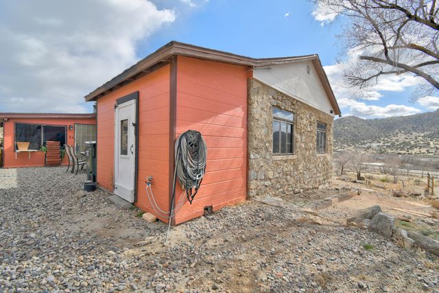 8 Camino El Alto NE, Albuquerque, NM 87123