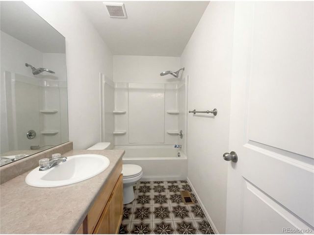 444 Stonebrook Dr, Windsor, CO 80550