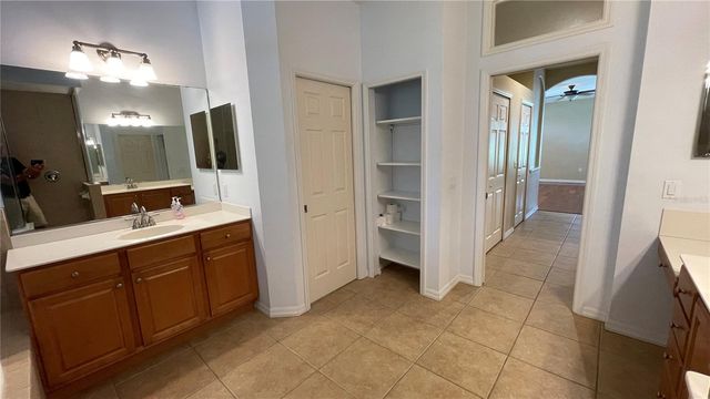 7704 DRAYTON CIRCLE, University Park, FL 34201