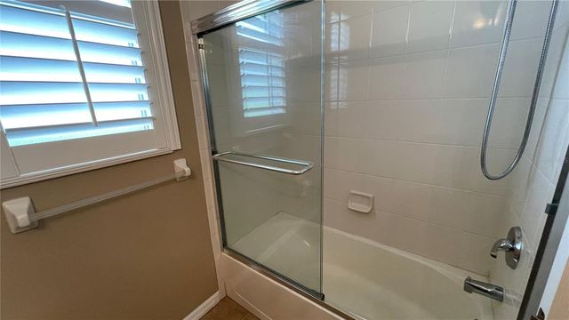 7704 DRAYTON CIRCLE, University Park, FL 34201