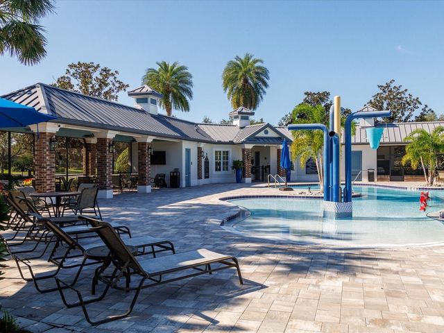 7704 DRAYTON CIRCLE, University Park, FL 34201