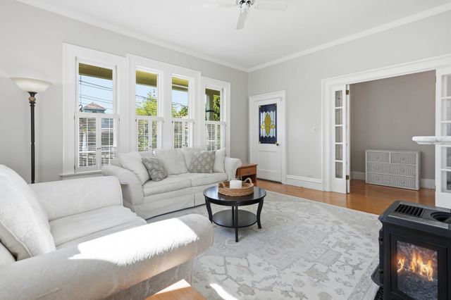 139 Summer St 1, Watertown, MA 02472