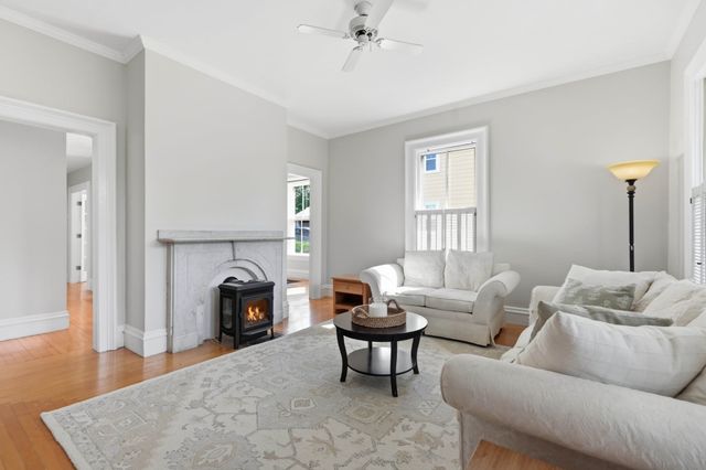 139 Summer St 1, Watertown, MA 02472