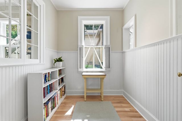139 Summer St 1, Watertown, MA 02472