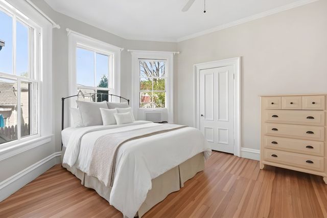 139 Summer St 1, Watertown, MA 02472